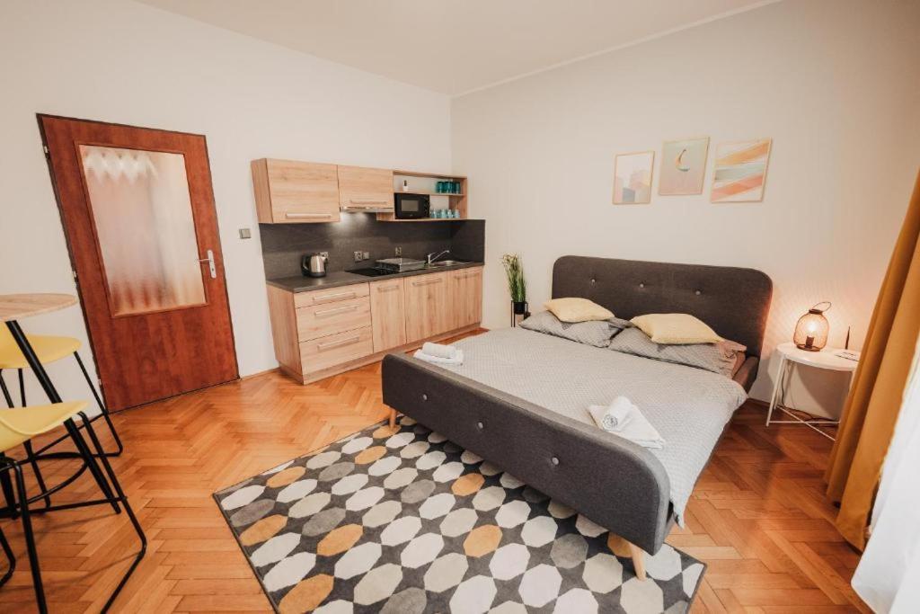 Citybeat Apartments, 400M From The Square Πίλζεν Εξωτερικό φωτογραφία